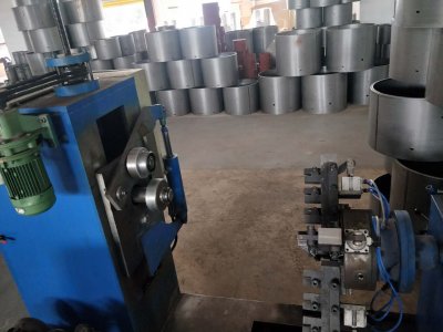 自動液壓內翻邊機-1